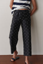 Load image into Gallery viewer, Donni Silk Taffeta Cargo Pant in Jet Polka Dot