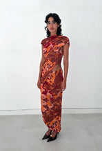 Load image into Gallery viewer, Saemdi Lyra Dress
