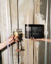 Load image into Gallery viewer, HVISK Cayman in Black
