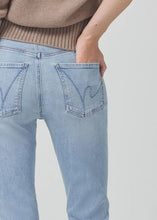 Load image into Gallery viewer, Citizens of Humanity Isola Mid Rise Cropped Boot- Lyric
