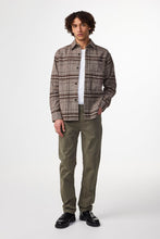 Load image into Gallery viewer, NN07 Adwin in Creme Check
