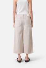 Load image into Gallery viewer, CLOSED Lyna Jeans
