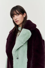Load image into Gallery viewer, Jakke Katie Coat
