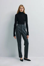 Load image into Gallery viewer, Rue Sophie Nessa Pants
