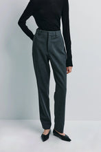 Load image into Gallery viewer, Rue Sophie Nessa Pants
