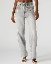 Load image into Gallery viewer, Steve Madden Eras Jean
