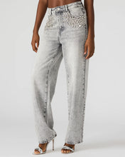 Load image into Gallery viewer, Steve Madden Eras Jean
