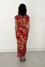 Load image into Gallery viewer, Saemdi Lyra Dress

