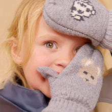 Load image into Gallery viewer, Wheat Towsi Mittens

