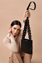Load image into Gallery viewer, Jurgi Aloo- Black
