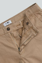 Load image into Gallery viewer, NN07 Crown Shorts in Khaki
