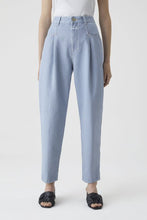 Load image into Gallery viewer, CLOSED Pearl Jeans in Light Blue
