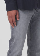 Load image into Gallery viewer, Citizens of Humanity London Tapered Slim Jeans in Guardian
