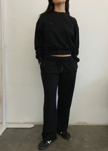 Load image into Gallery viewer, Geel Logo Crewneck Cropped Sweatshirt
