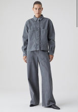 Load image into Gallery viewer, Closed Denim shirt in Mid Grey
